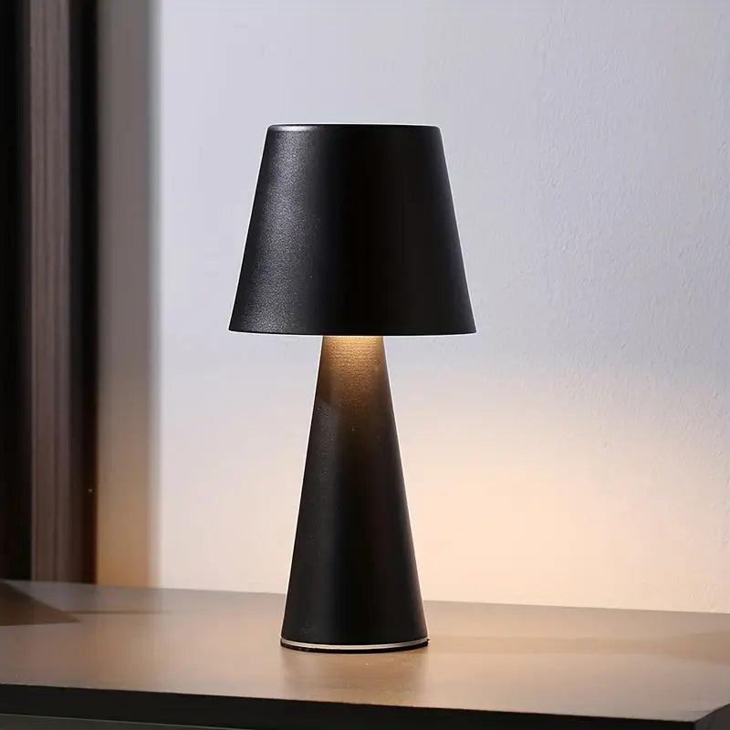 Bordslampa - Belysning - svart - Lägg till raffinerad stil och lämna ett bestående intryck | Veska