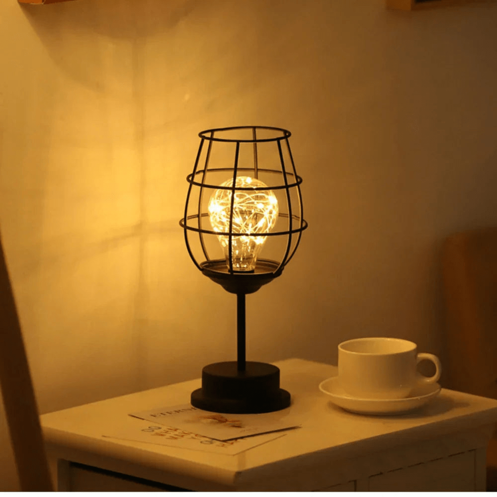 Demora | Lyxig Trådlös LED Bordslampa | Elegant Sladdlös Belysning för Alla Utrymmen | Veska Vinglas