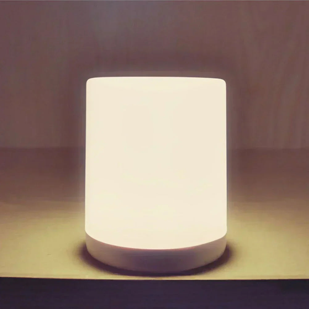 Dimbar LED Bordslampa med USB-port - GlowEase | Veska Varmt ljus