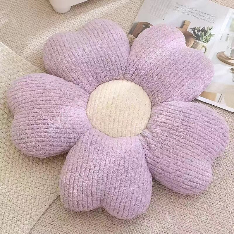Fluffy Clover Flower Cushion | Veska Lila