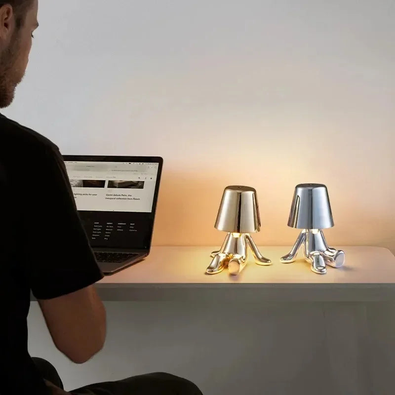Liten Gyllene Man Bordslampa | Veska