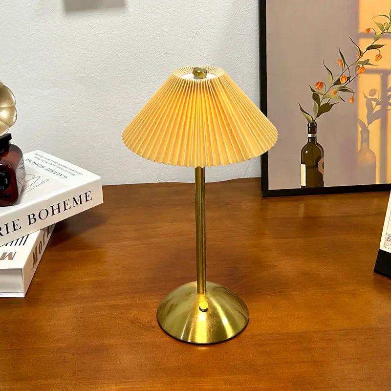 LumaNord - Retro Skandinavisk Bordslampa | Veska