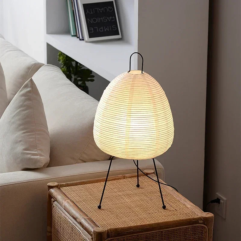 Naturlig LED bordslampa för ett mysigt vardagsrumsljus | Veska Vit