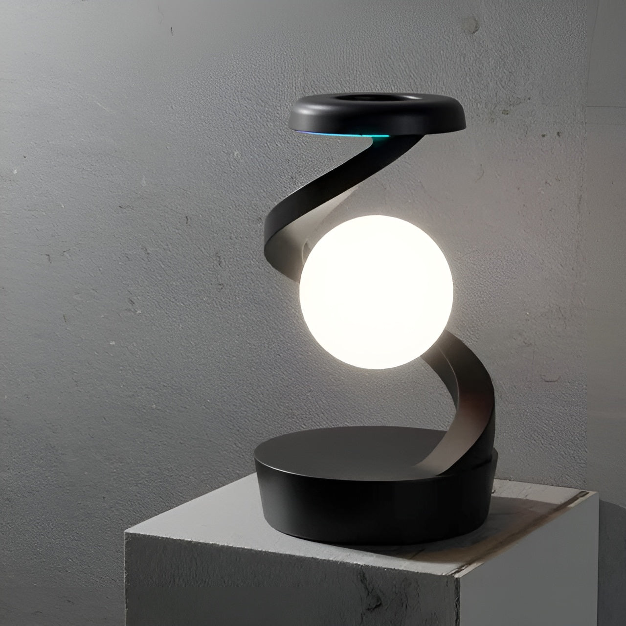 Rotating Floating Table Lamp | FloatLight | Veska Sort