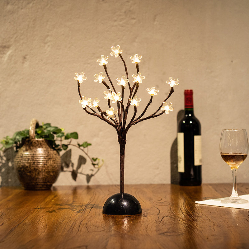 Veska | Blossom Elegance Bordslampa – Fins atmosfär för varje rum