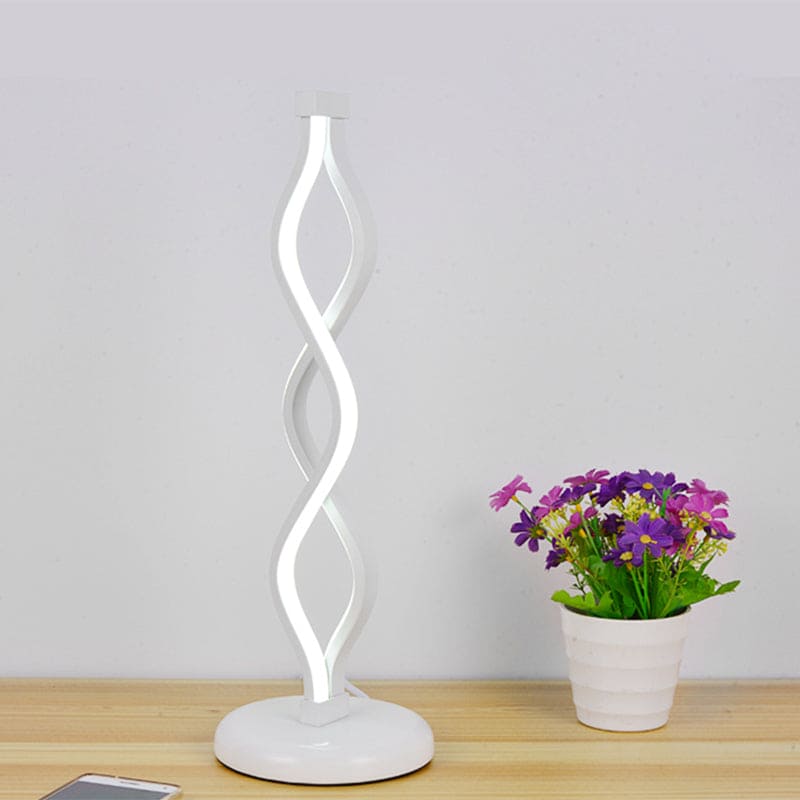 Veska | Elegant Vit LED Spiral Bordslampa – Perfekt för Stiliga Utrymmen