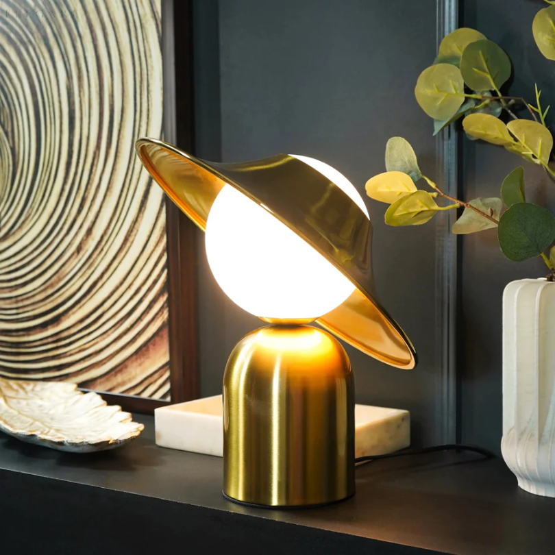 Veska | Lyxig Metall Bordslampa - GoldAura