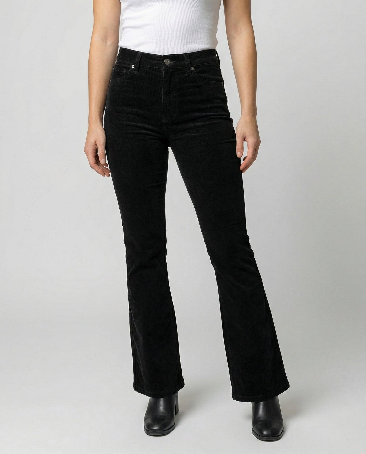 Veska | Cord Flared Byxor för Dam | Mjuk Passform och Elegant Silhuett