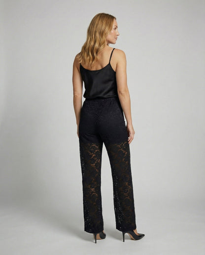 Veska | Spetsbyxor för Dam | Vida Ben och Elegant Silhuett