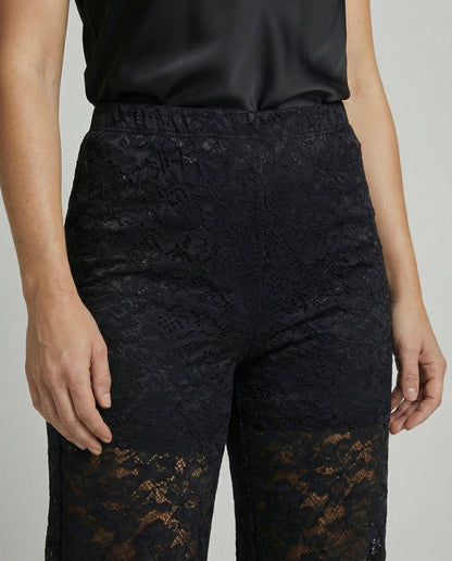 Veska | Spetsbyxor för Dam | Vida Ben och Elegant Silhuett