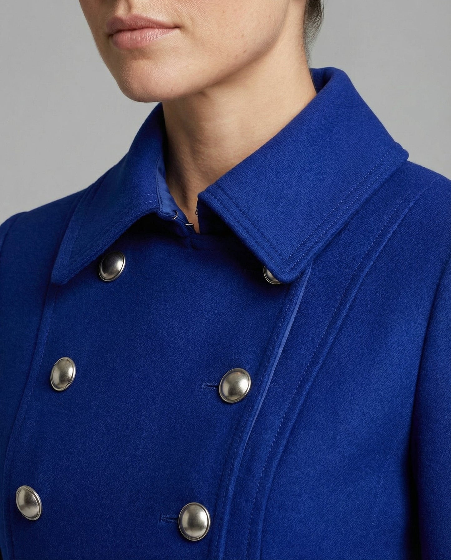 Veska | Ullkappa för Dam | Elegant Skärning och Värmande Komfort