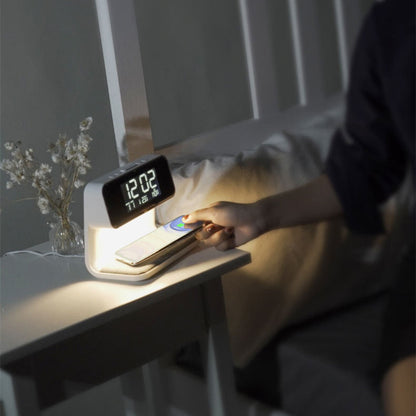 3-i-1 Sänglampa med Trådlös Laddare – LCD Väckarklocka & Touch Dimmbar LED Bordslampa | Veska