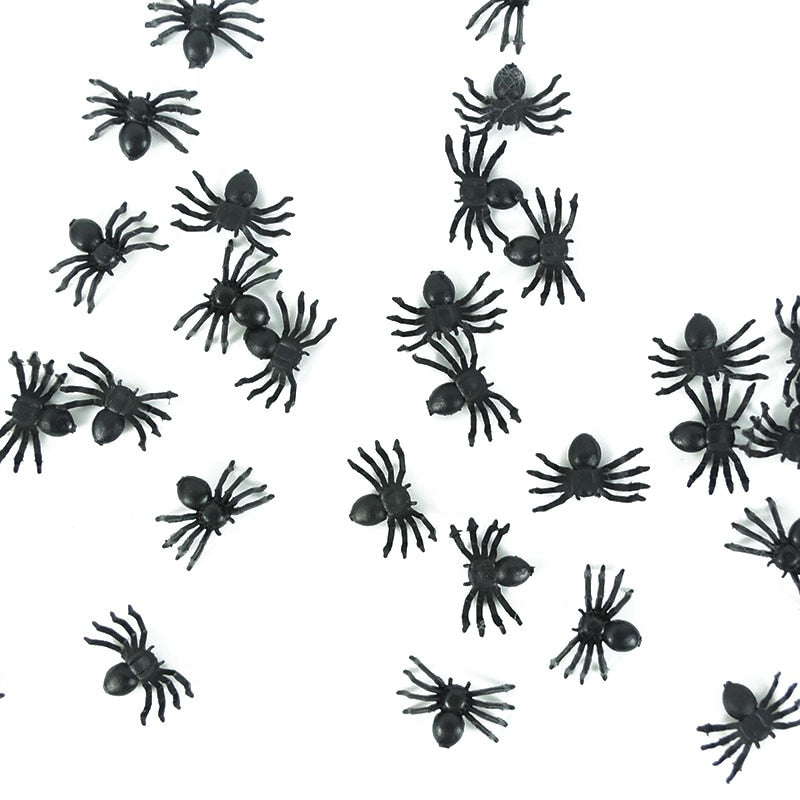 50Pcs Luminösa Glödande Spindlar Halloween Dekoration | Veska