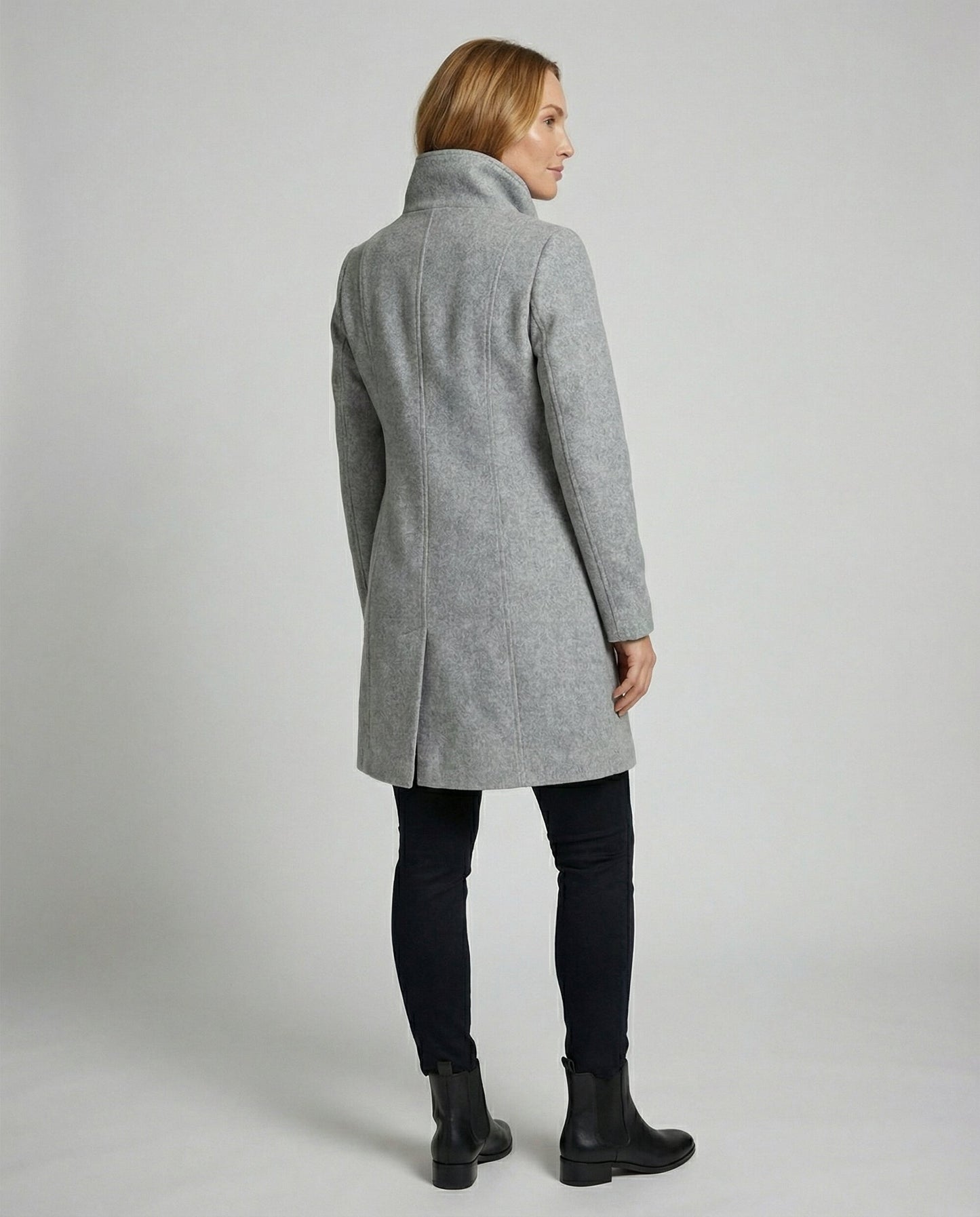 Veska | Elegant Vinterkappa för Dam | Lång Skärning och Värmande Komfort