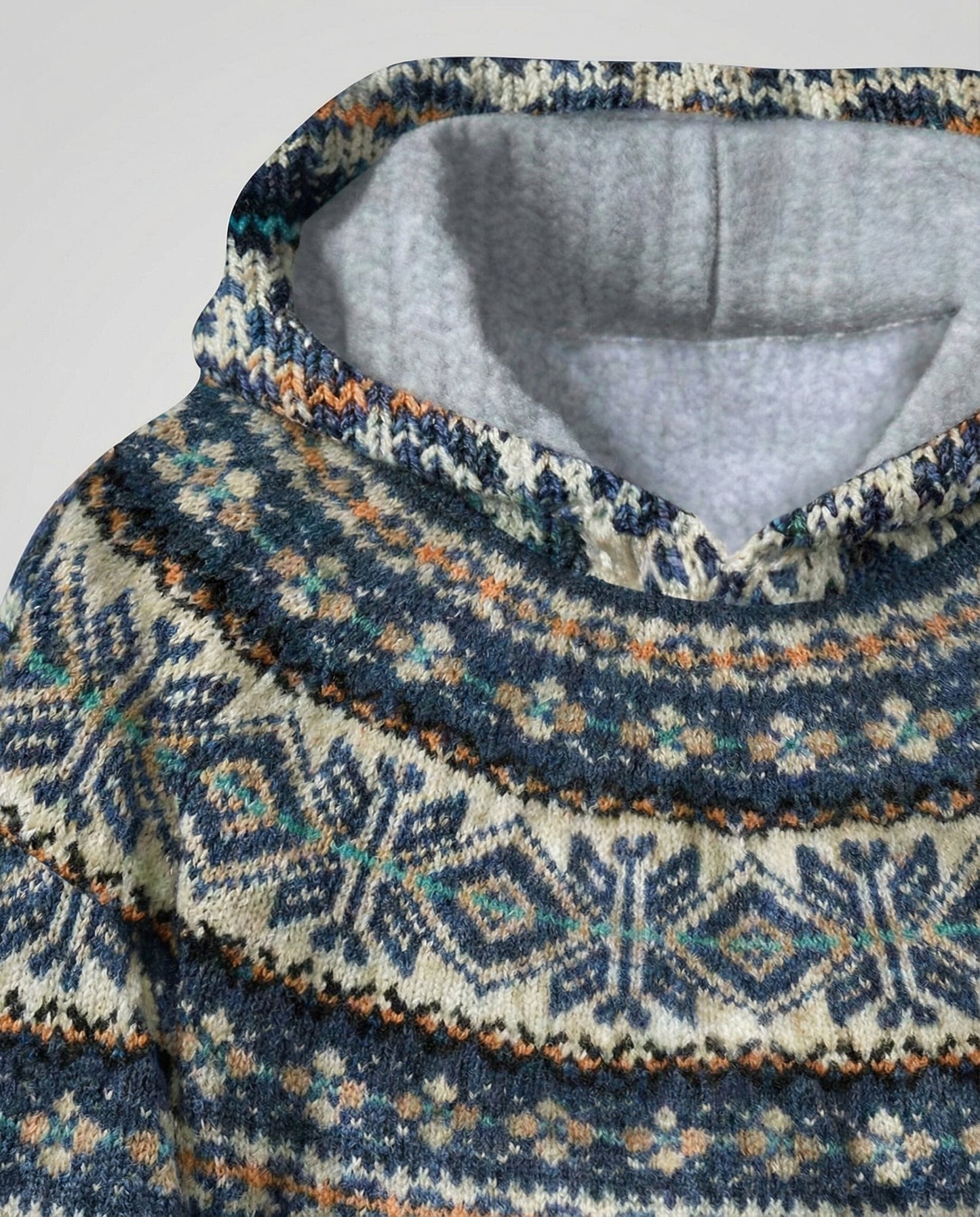 Veska | Norsk Stickad Tröja för Dam | Värmande Nordisk Design