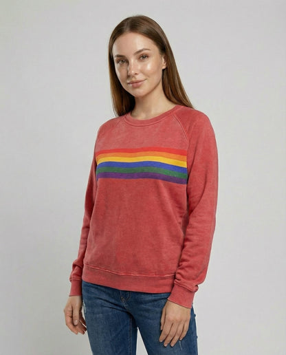 Veska | Regnbågsrandig Tröja för Dam | Mjuk Passform med Vintagekänsla