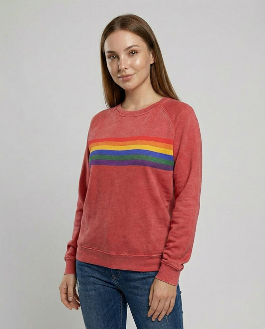 Veska | Regnbågsrandig Tröja för Dam | Mjuk Passform med Vintagekänsla