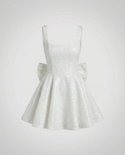 Veska | Festklänning med Slingdesign | Elegant Högmidjad Passform