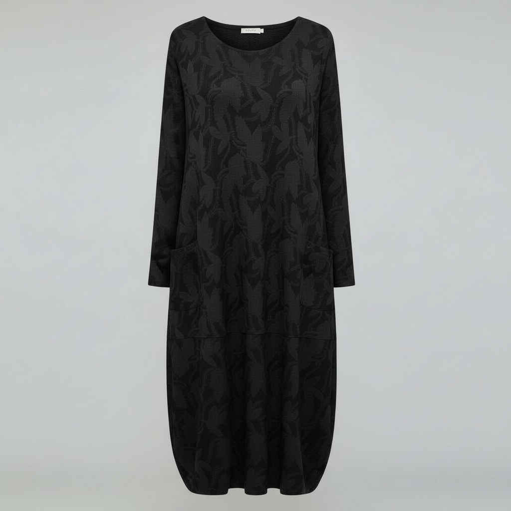 Veska | Mönstrad Vinterklänning för Dam | Elegant Design med Värmande Komfort