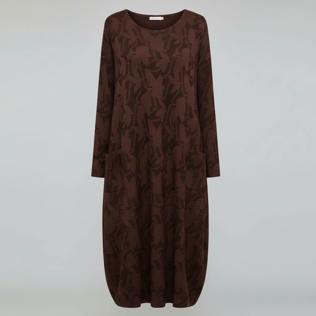 Veska | Mönstrad Vinterklänning för Dam | Elegant Design med Värmande Komfort