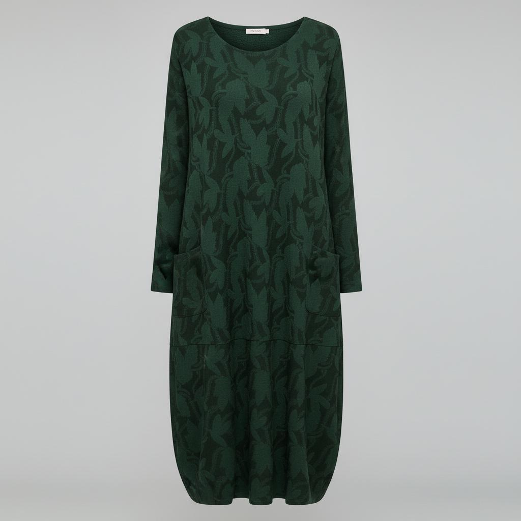 Veska | Mönstrad Vinterklänning för Dam | Elegant Design med Värmande Komfort