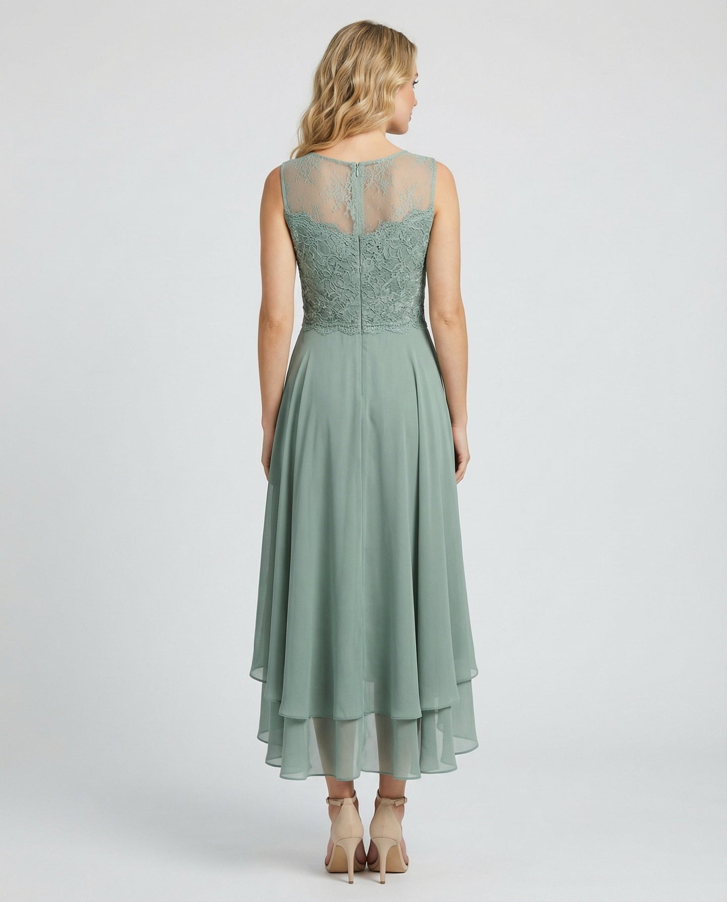 Veska | Elegant Aftonklänning med Spets | Ankellång Design för Fest