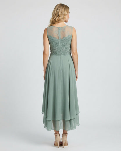 Veska | Elegant Aftonklänning med Spets | Ankellång Design för Fest