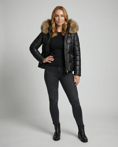 Veska | Varm Vinterjacka för Dam | Oversized Design med Pälsfodrad Huva