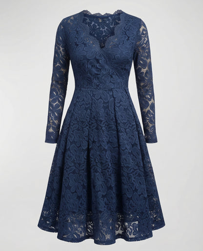 Veska | Spetsklänning för Dam | Djup V-ringning och Elegant Silhuett