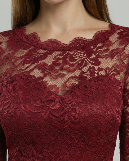 Veska | Spetsklänning för Brudtärna | Lång Flödande Design med 3/4-ärm