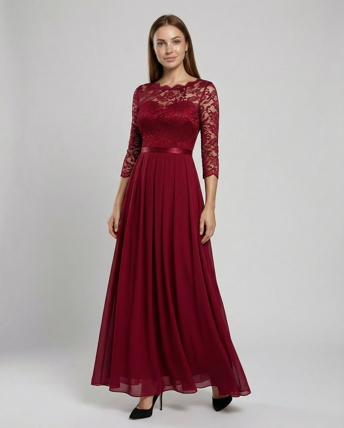 Veska | Spetsklänning för Brudtärna | Lång Flödande Design med 3/4-ärm