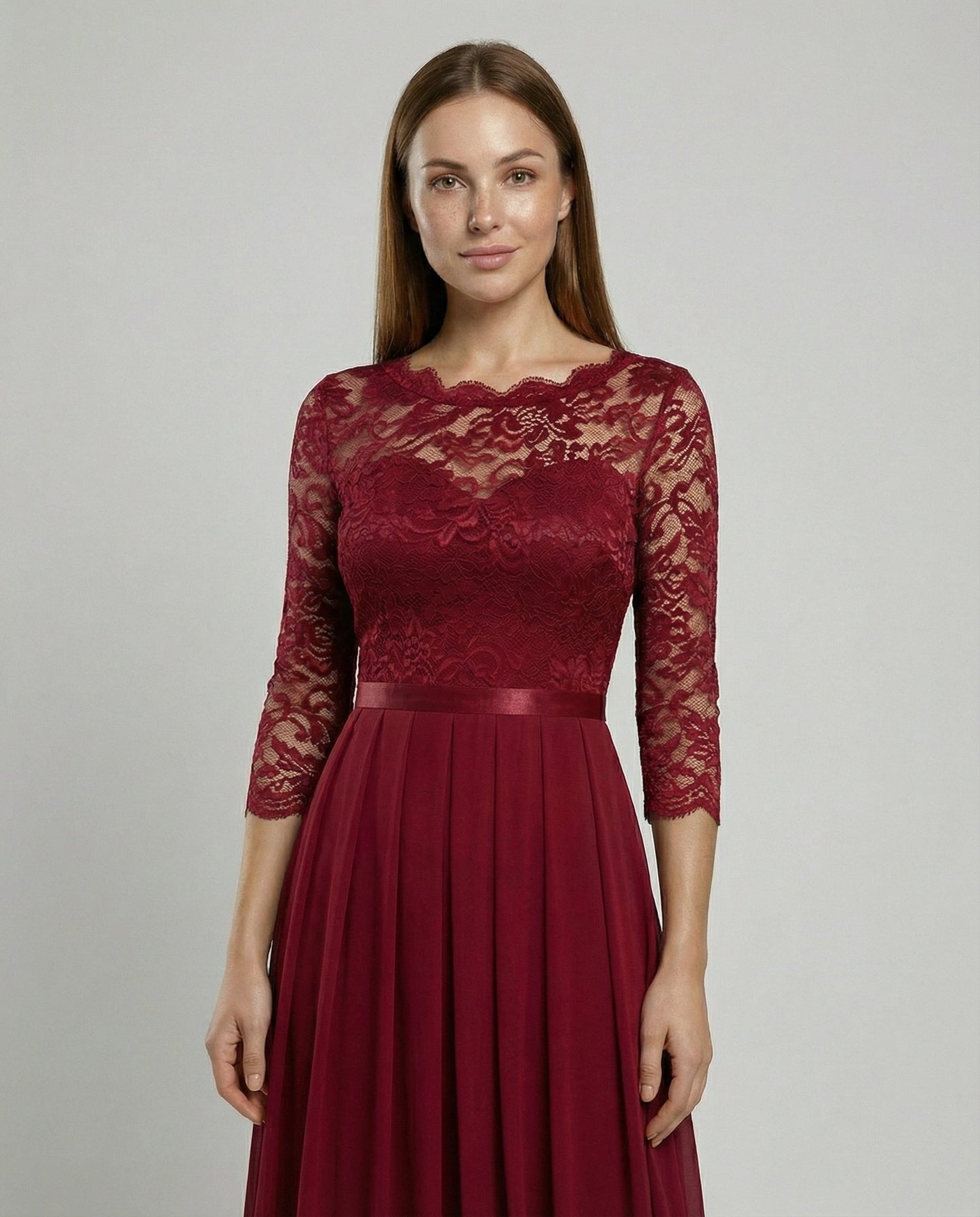 Veska | Spetsklänning för Brudtärna | Lång Flödande Design med 3/4-ärm