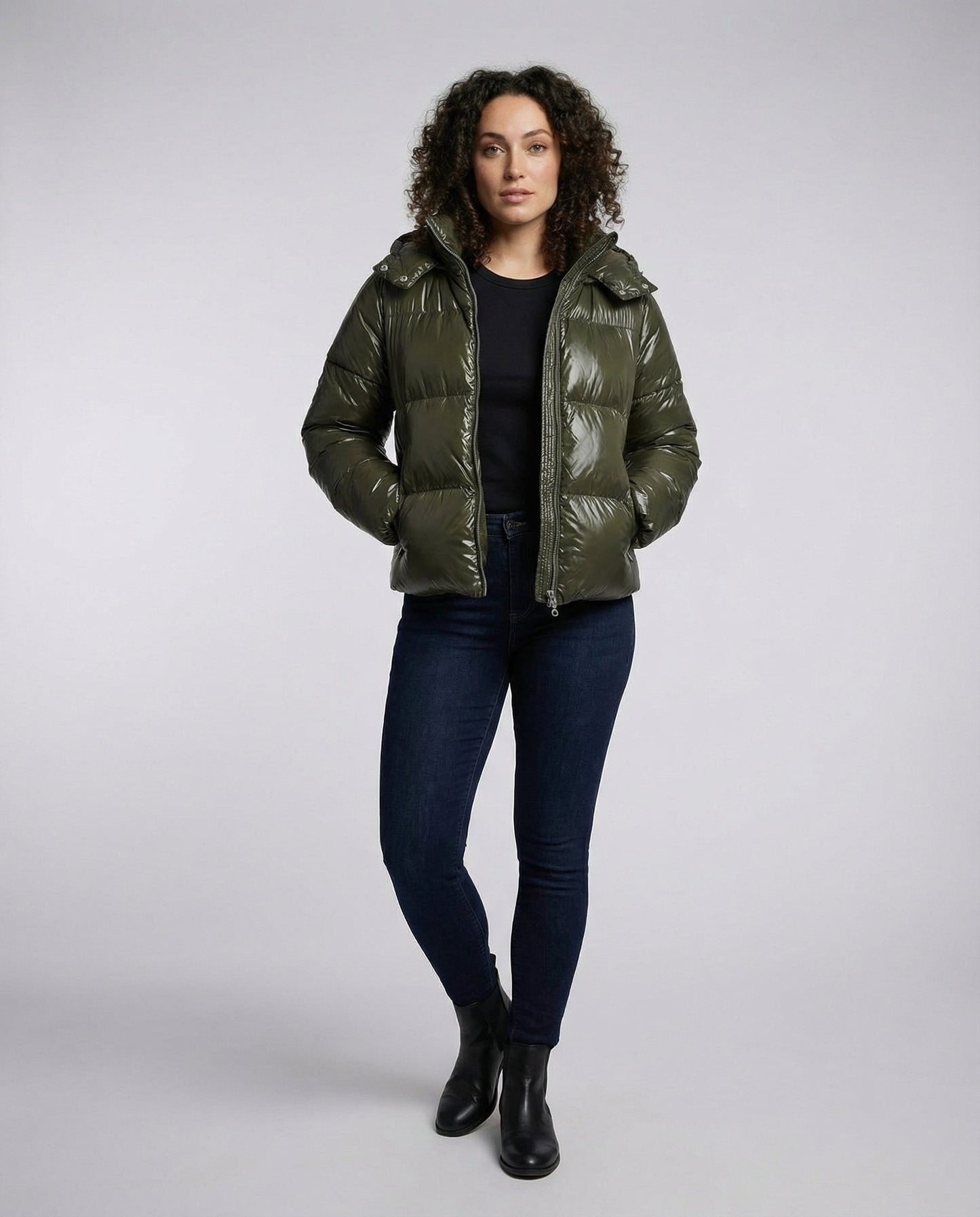 Veska | Puffy Jacka för Dam | Figursydd Design med Huva och Värme