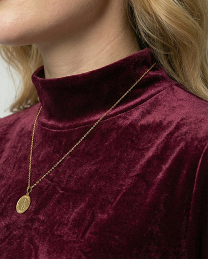 Veska | Sammetsklänning för Dam | Elegant Snitt med Långa Ärmar