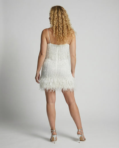 Veska | Cocktailklänning med Paljetter | Figursydd Silhuett och Glamour