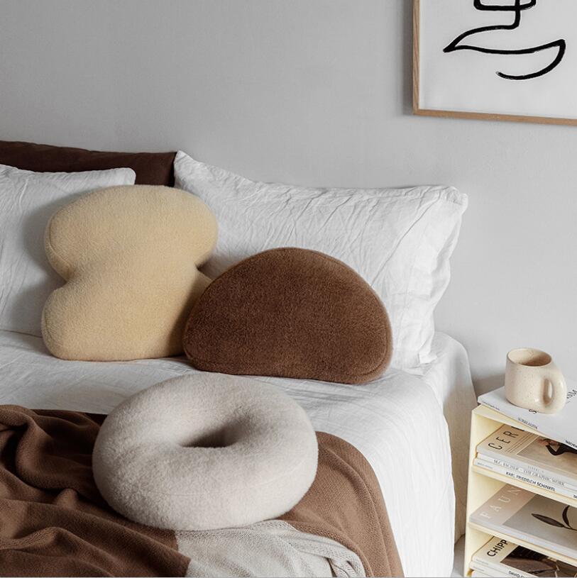 Abstract Teddy Plush Cushion | Veska
