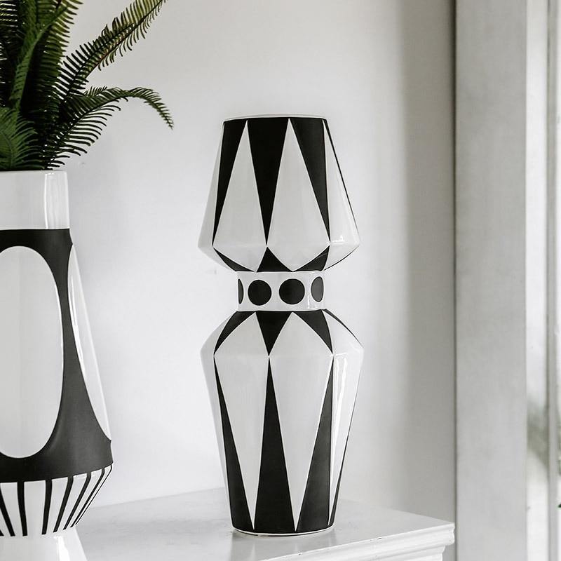 Abstrakt svartvit designvase | Veska Abstrakt vas