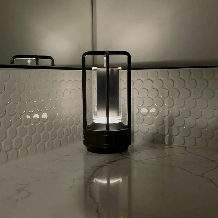 Ambient Lantern Trådlös Uppladdningsbar Liten Nattduksbordslampa Guld | Veska Svart