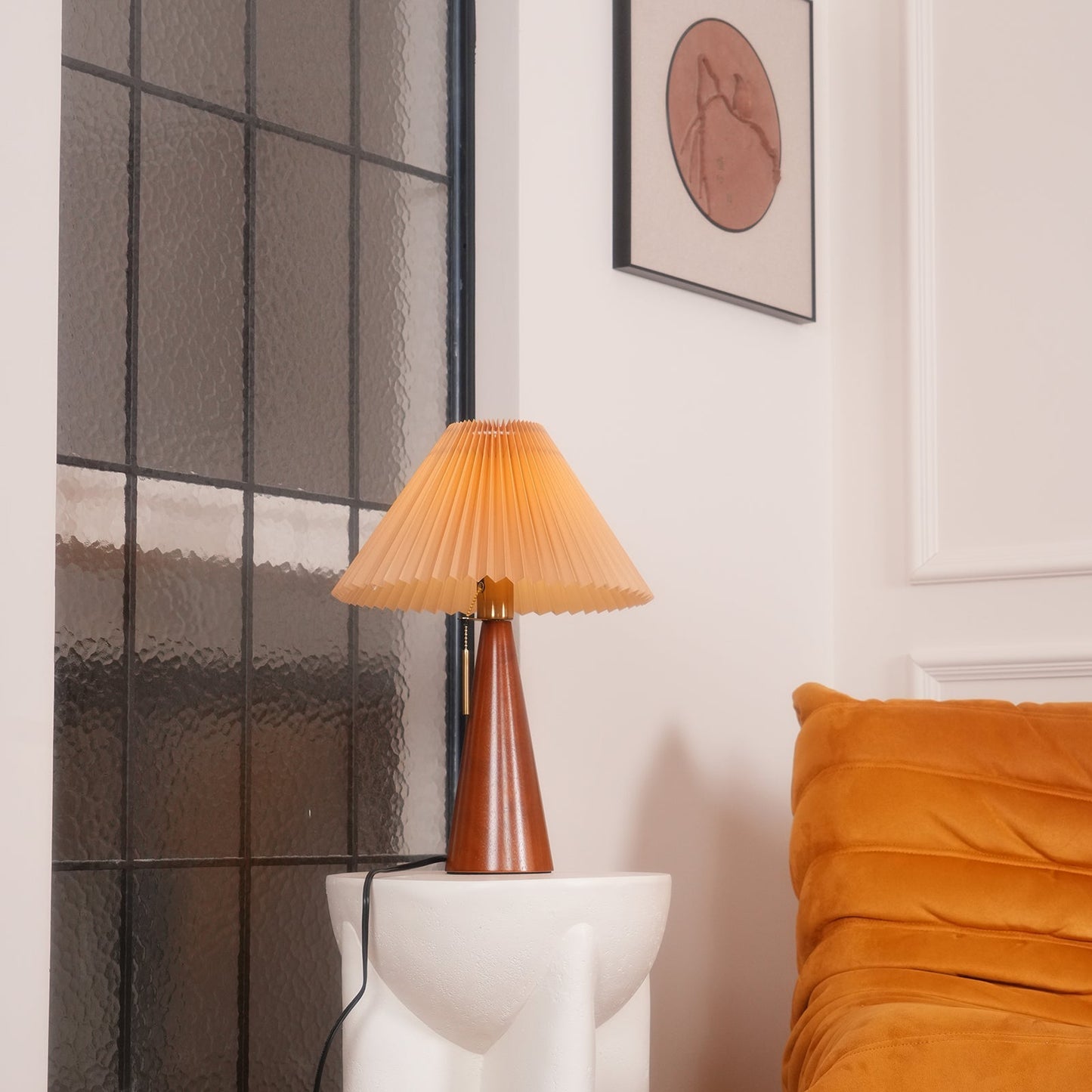 AntiqueRadiance – Elegant trä- och metallbordslampa | Veska