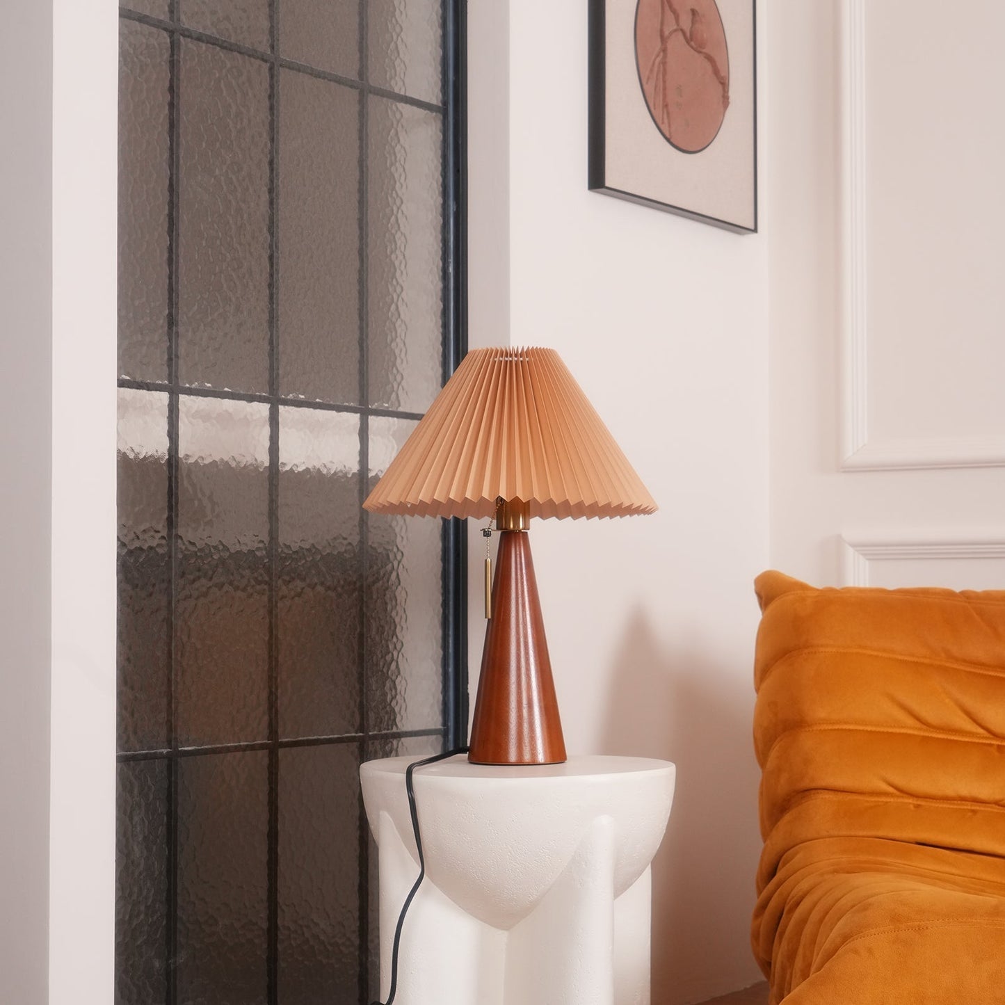 AntiqueRadiance – Elegant trä- och metallbordslampa | Veska