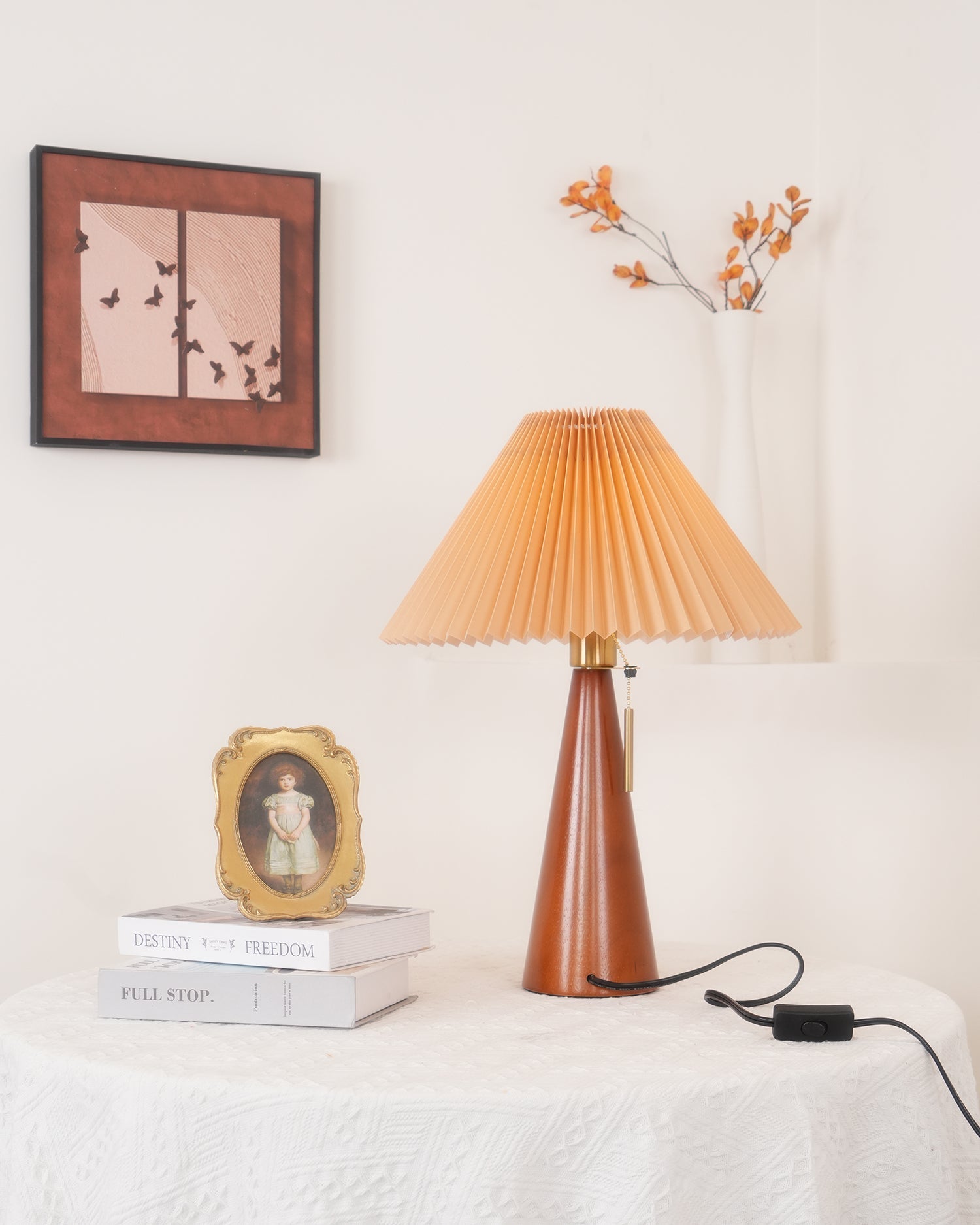 AntiqueRadiance – Elegant trä- och metallbordslampa | Veska