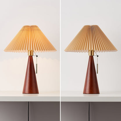 AntiqueRadiance – Elegant trä- och metallbordslampa | Veska