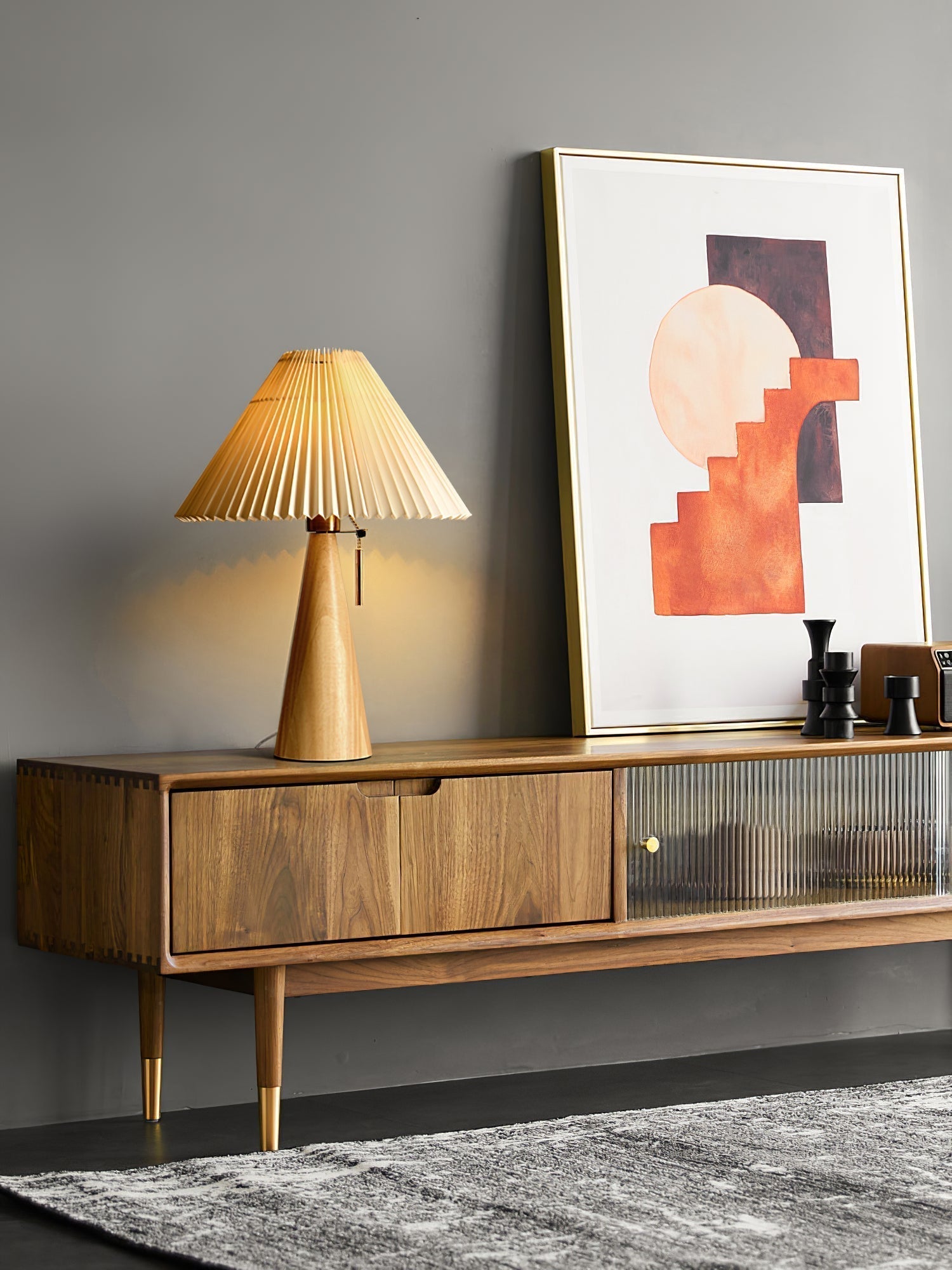 AntiqueRadiance – Elegant trä- och metallbordslampa | Veska