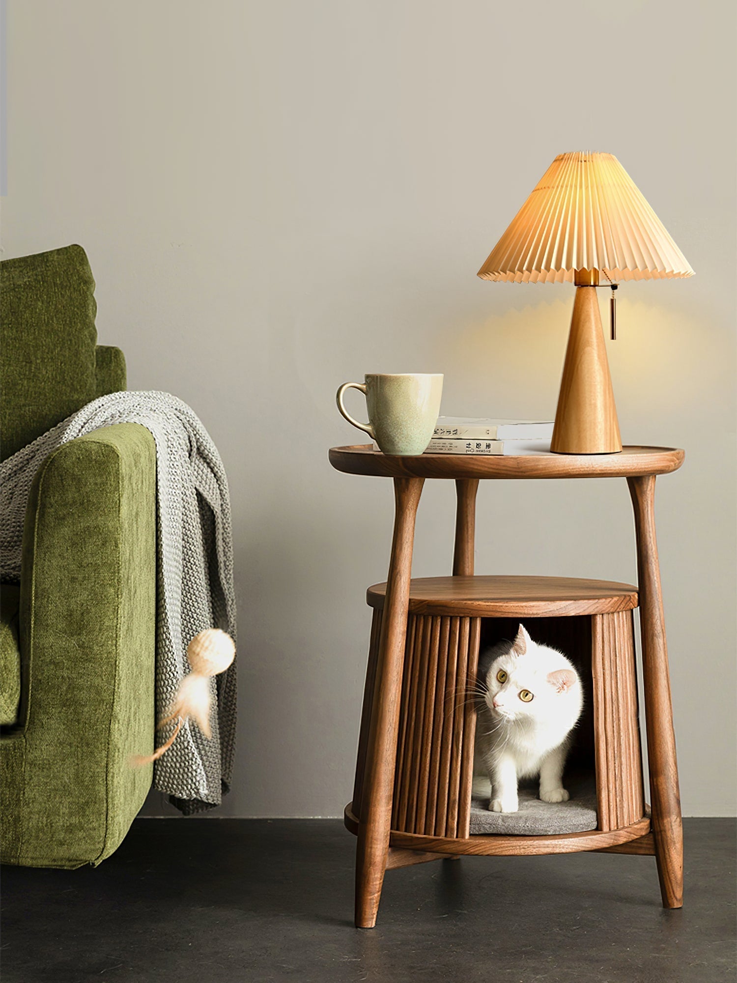 AntiqueRadiance – Elegant trä- och metallbordslampa | Veska