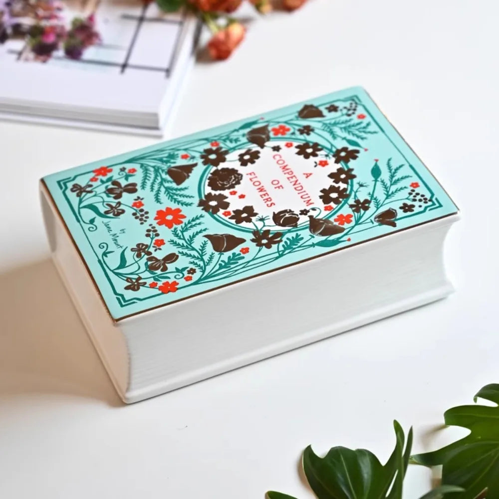 Art Book Vase | Veska