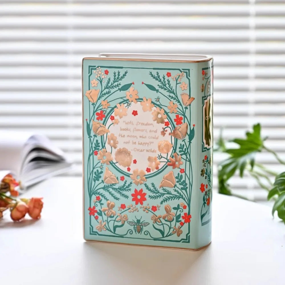 Art Book Vase | Veska