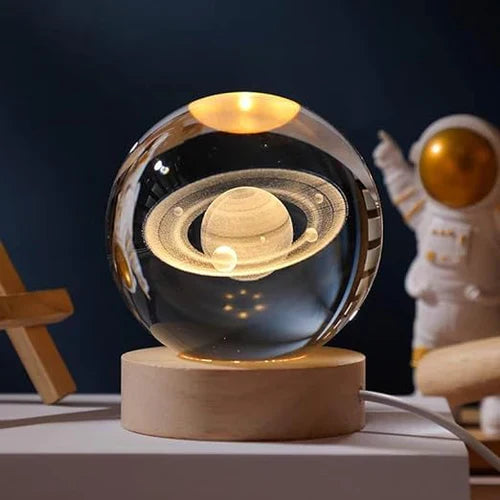 AstroGlobe 3D Lampa – Spherical Wooden Table Lamp with Warm LED Light and Planet Design | Veska