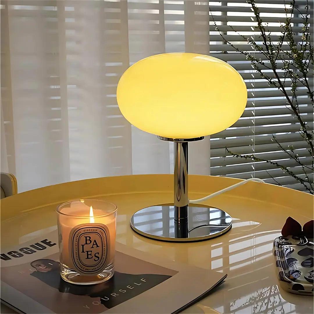 AuraLite - Stilig Bordslampa för Varje Hörn | Veska Beige