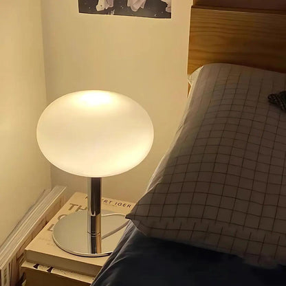 AuraLite - Stilig Bordslampa för Varje Hörn | Veska Vit