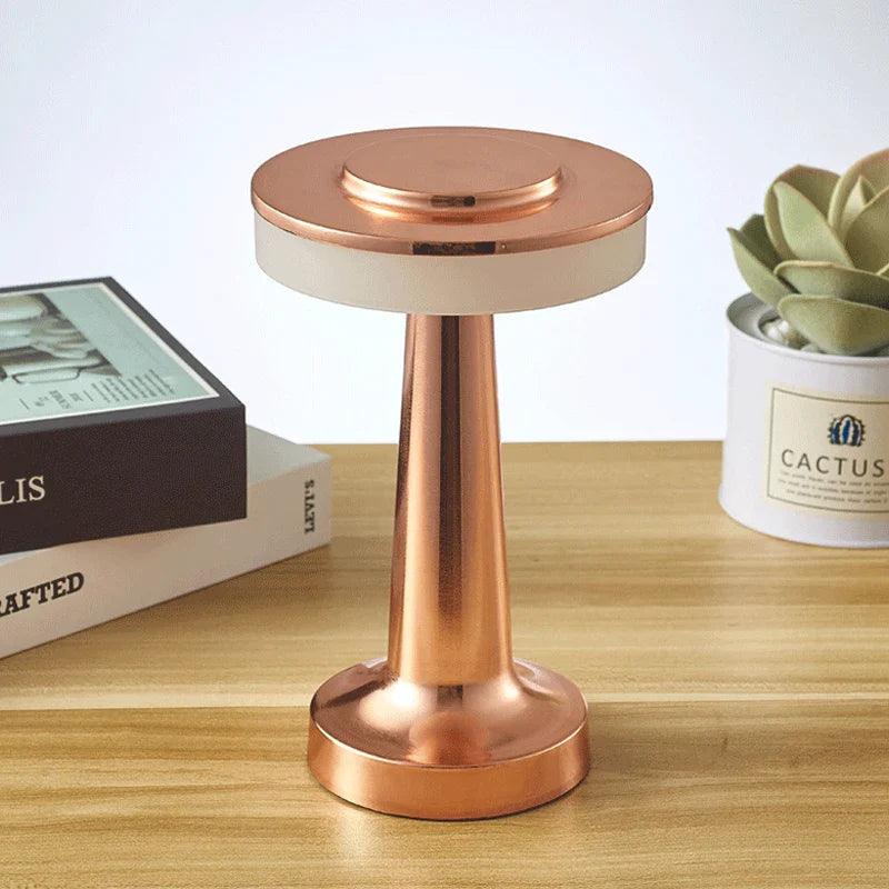 AuraMetal - Nordiskt Inspirerad Bordslampa | Veska Roséguld